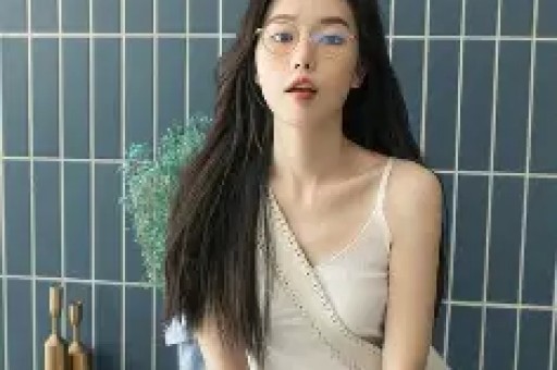 热搜压不住！知名女星曝陈小春猛料 好男人人设崩塌 采儿被打脸