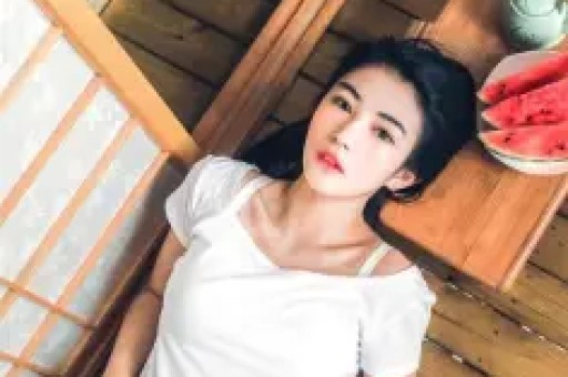 知名女网红翻车每天收入几万礼物却被曝光是AI生成的人物
