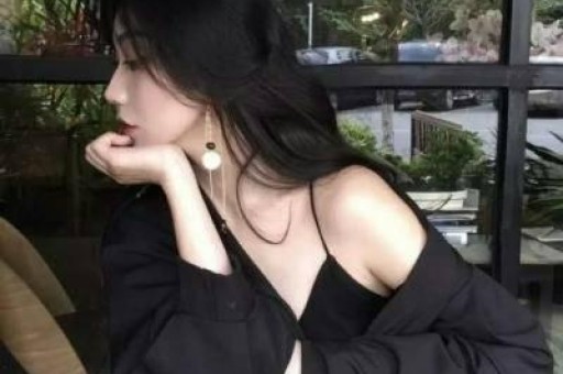 刘涛弯腰7秒上热搜：娱乐圈人设塌了真实值钱了