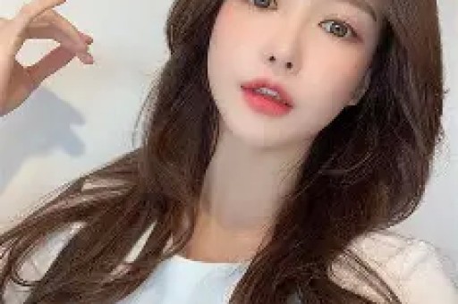 继岳云鹏后 向佐也说了娱乐圈的一些事情关晓彤也没逃过